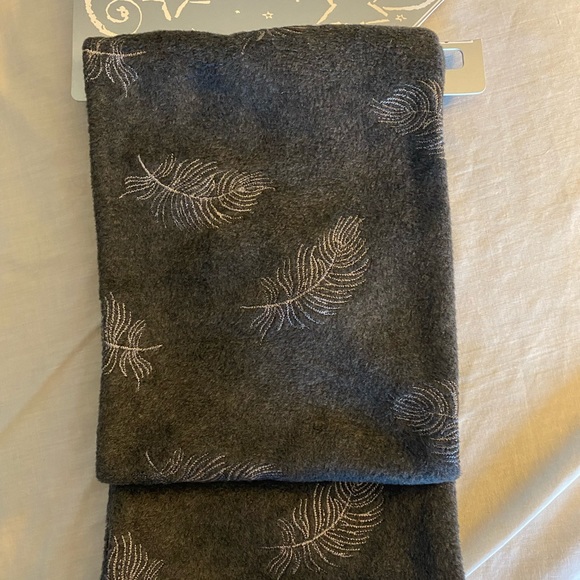 women’s scarf - new - Picture 2 of 2